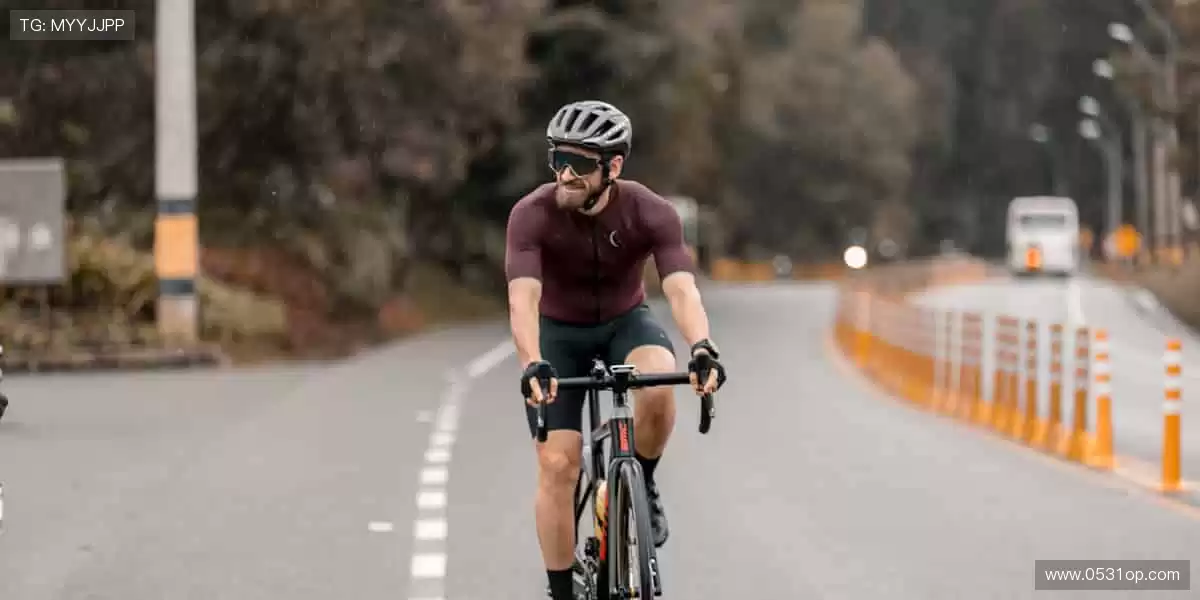 👟潮动全场，装备升级你的运动 DNA！🎁